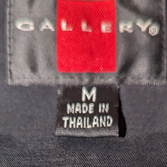 Raincoat - Picture 3 of 5